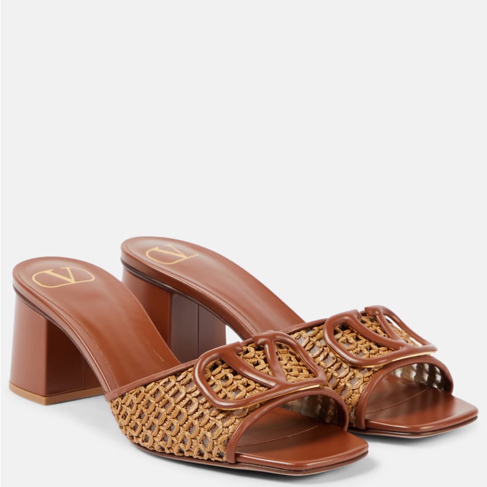 New VALENTINO GARAVANI VLOGO raffia embellished woven raffia mules sandals